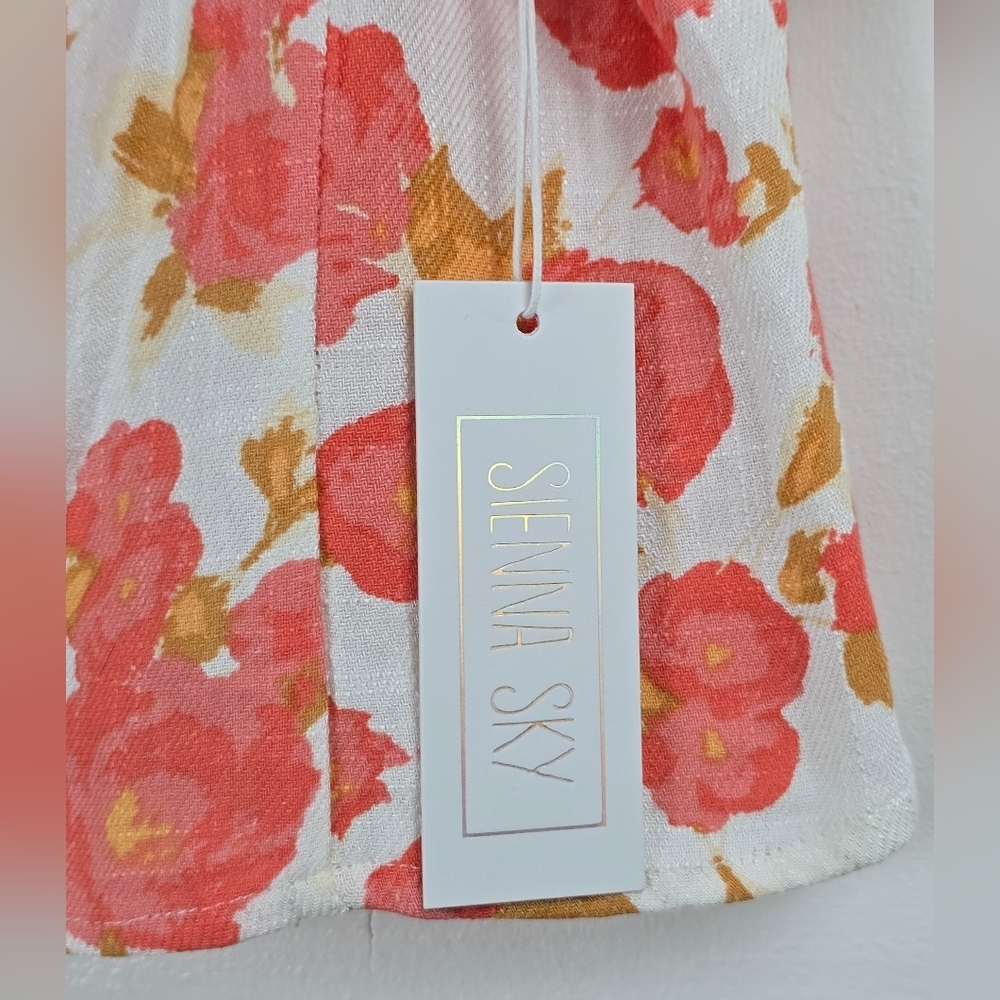 NWT Siena Sky Cropped Floral Cottagecore Milkmaid Smocked Top Size Small - Picture 4 of 8